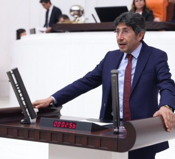 Dem Partili Bozan Meclis gündemine taşıdı: Akdeniz ilçe emniyet müdürünün oğlu belediyeden düzenli maaş almış