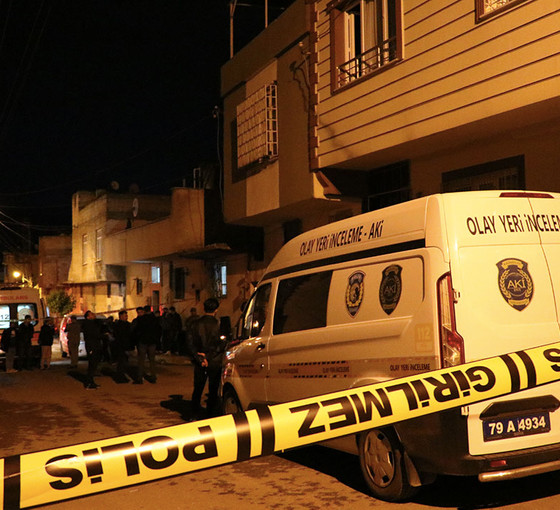 Üç çocuğunu ve eşini katledip, intihar etti