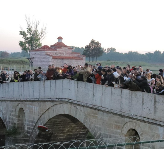 Kakava Şenlikleri üçüncü gününde: Dileklerini Tunca Nehri'ne bıraktılar