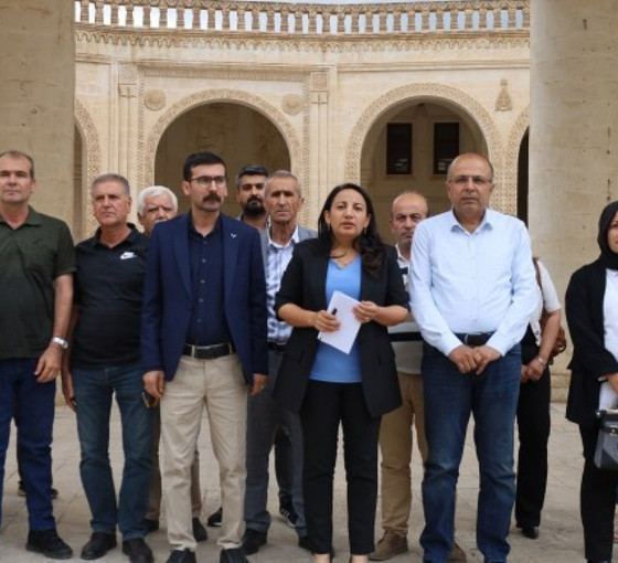 Kültür merkezinin seçim öncesi Valiliğe devredilmesine tepki