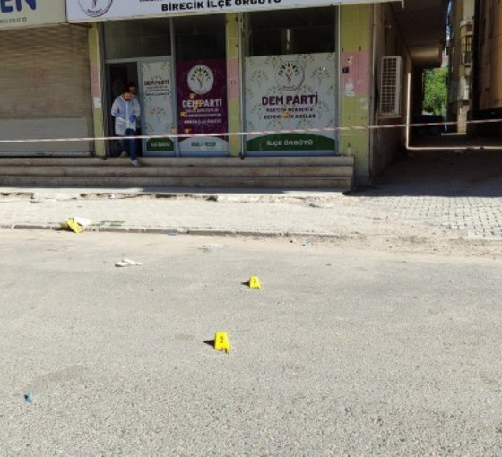 Birecik'te DEM Parti binasına silahlı saldırı: Bir kişi gözaltına alındı