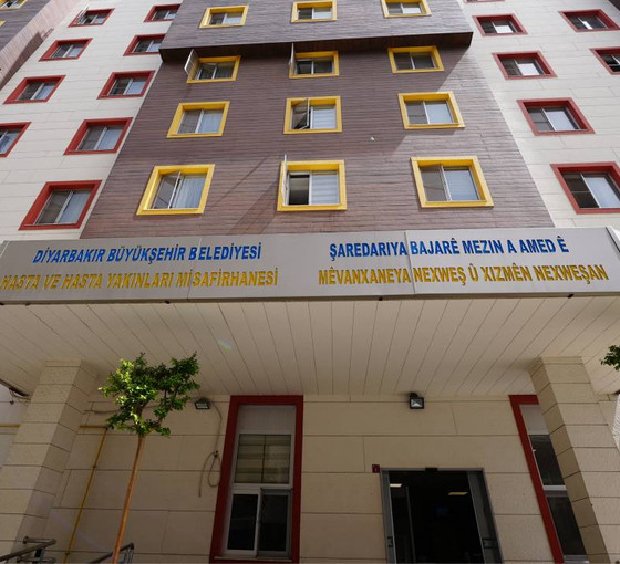Diyarbakır’da kayyım dönemi: Belediye bürokratlarına çifte maaş ödenmiş, misafirhane bedava otel gibi kullanılmış