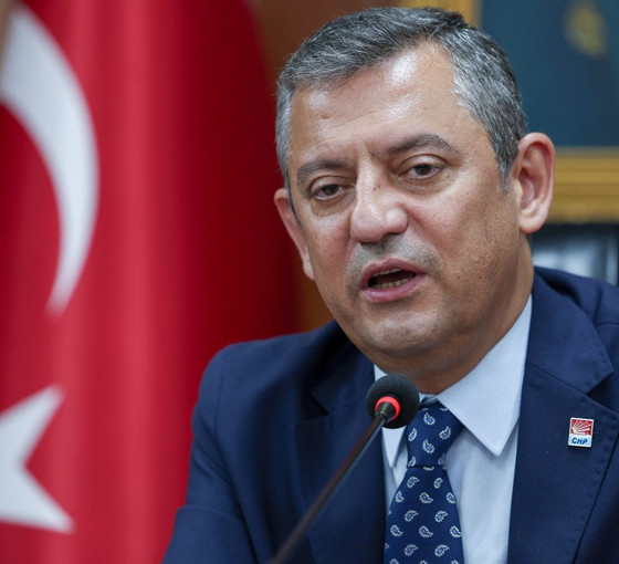 Özgür Özel’den Mehmet Şimşek’e ‘IMF’ eleştirisi: Gulyabanini al zenginlerle uğraş