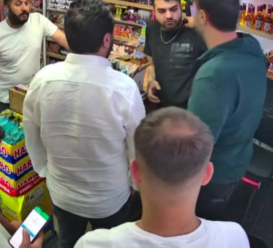 Esenyurt’ta iki kişinin öldüğü tekel bayi davası ertelendi: Öldürdü, 'kardeşim gibi severdim' dedi