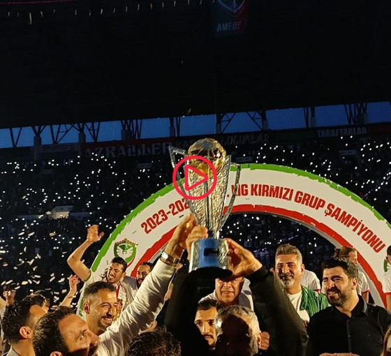 Amedspor şampiyonluğu kutladı: Futbolcular madalyalarını aldı
