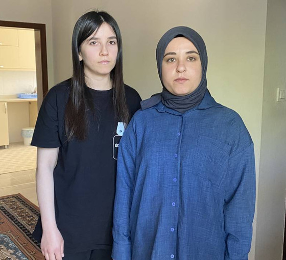 İliç'te kardeşler 90 gündür babalarından gelecek haberi bekliyor: "Babam 'İş yok bizi burada bekletiyorlar' dedi"