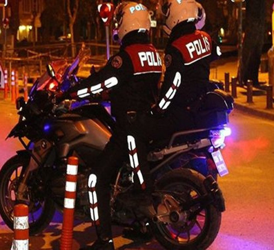 Kendilerine 'lan' diyen polise 'üslup' uyarısı yapan dört kişiye işkence: 'Hem dövüp hem küfrettiler'