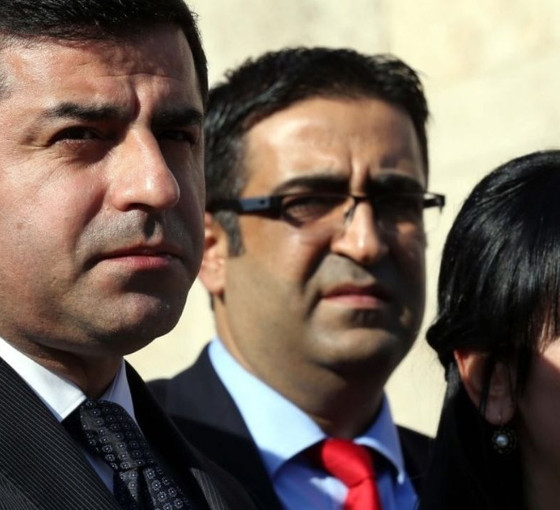 Kılıçdaroğlu'nun 'Kobanê' paylaşımı tepki çekti: 'Anayasa'ya aykırı ama evet' dediğiniz gün hukuku katlettiniz