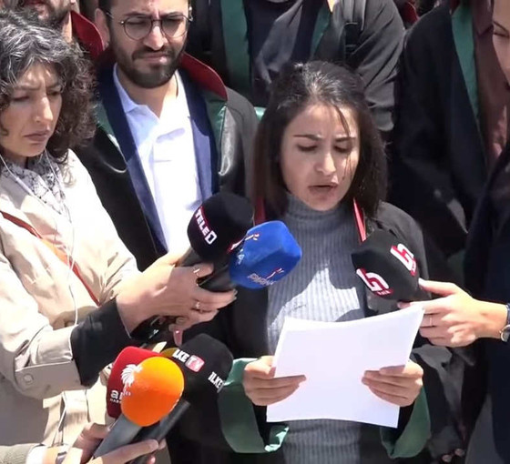 Çağlayan'da hukukçulardan Kobanê protestosu: 'Kürt halkına dayatılan inkâr ve imha politikası devam ettiriliyor'