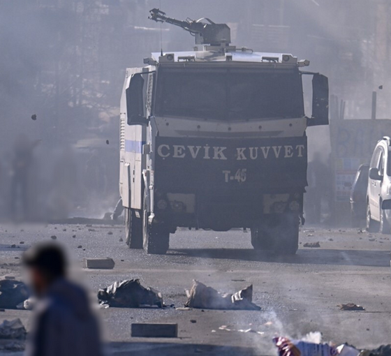 Otoriter demokrasiden kalpazan demokrasiye kayyım rejimi