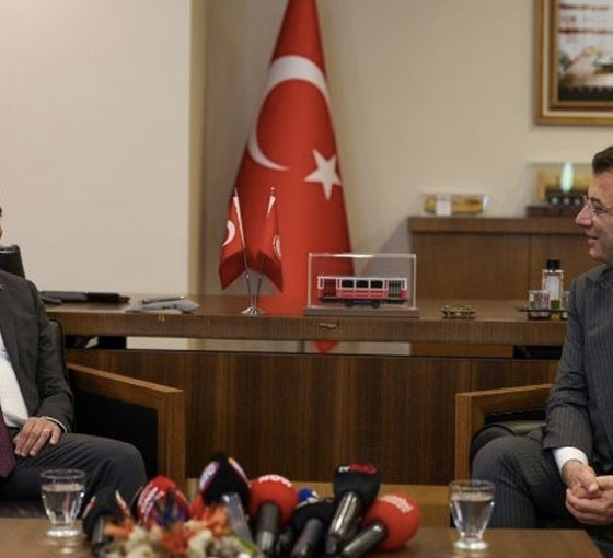 İmamoğlu’nu ziyaret eden Özel: CHP'yi yapılacak ilk seçimlerde iktidara taşıma sorumluluğumuz var
