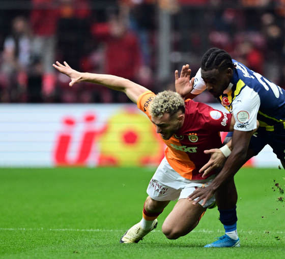 Fenerbahçe, şampiyonluk umudunu son haftaya taşıdı