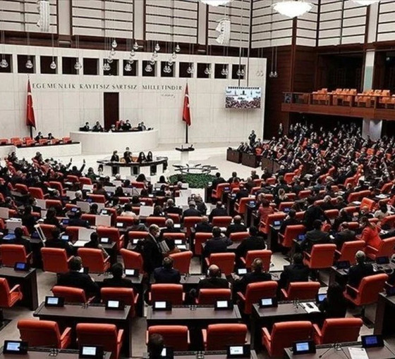 DEM Parti'den kanun teklifi: Kayyımların borcu kendilerinden tahsil edilsin