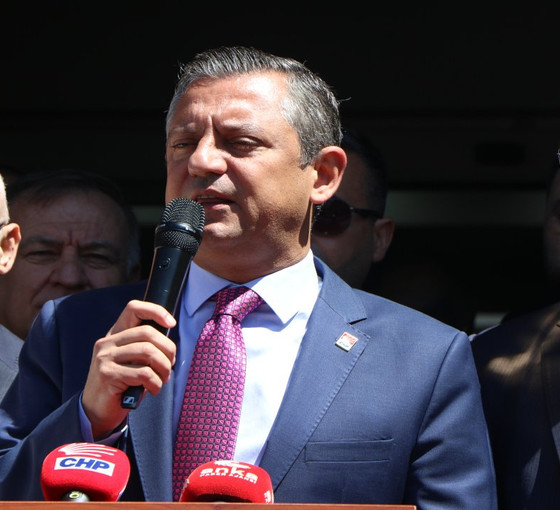 Özgür Özel: 31 Mart gecesi Türkiye sevinirken ben iki şehre kahroluyordum