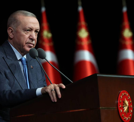 AKP içerisinde 'yetki' tartışması: Cumhurbaşkanı danışmanı oturtulduğu yeri beğenmedi, valiyi fırçaladı