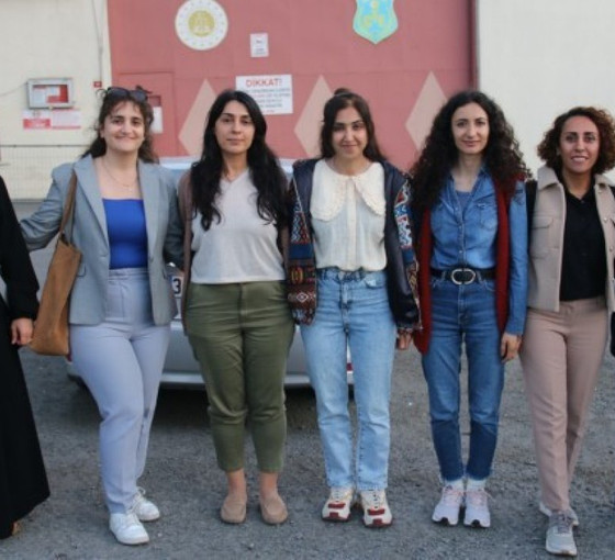 Tahliye edilen gazeteci Dal: Tecridi yazmaya devam edeceğiz