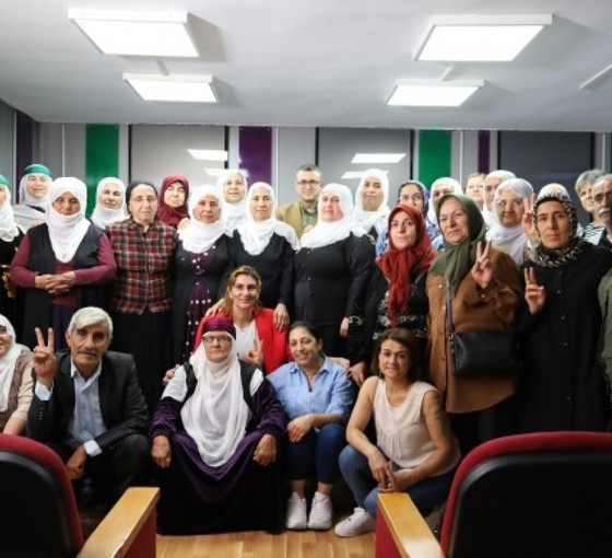 Mahpus yakınları Bakanın özel kalemiyle görüştü: Talepler yerine getirilmezse sokakları terk etmeyiz