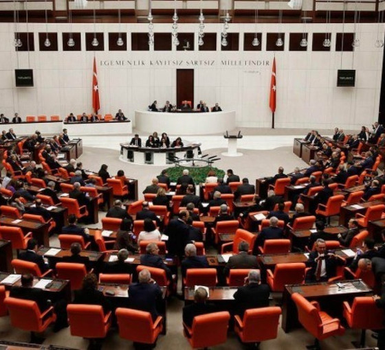 DEM Parti'den kanun teklifi: Ömür boyu hapis cezası kaldırılsın