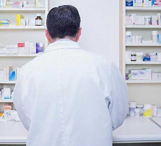 Aile hekimlerine raporlu ilaç yazma yetkisi geliyor