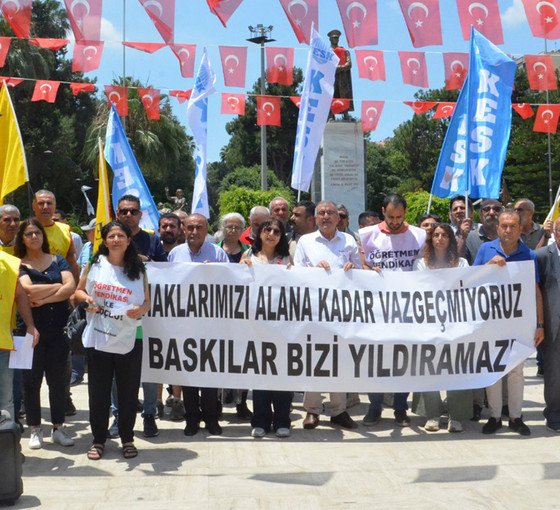 Adana’da öğretmenlere yönelik saldırı protesto edildi: 'Haklı mücadelemiz için alanlardayız'