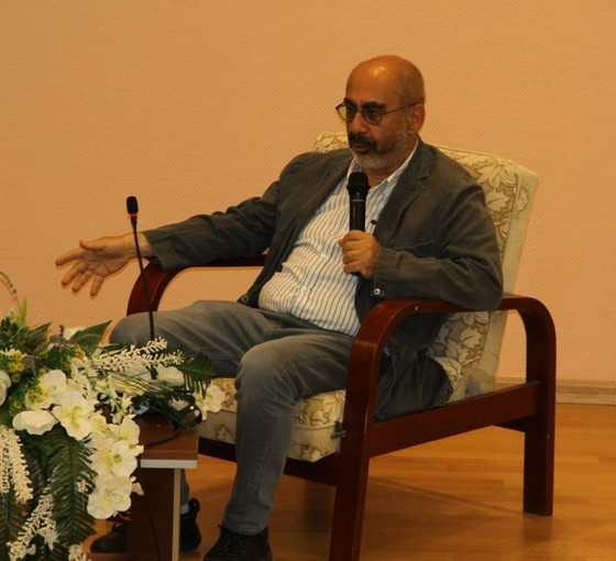 Derviş Zaim: Sinema bizi özgür kılacaksa değerlidir