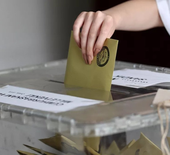 Yedi merkezde oy verme işlemi başladı