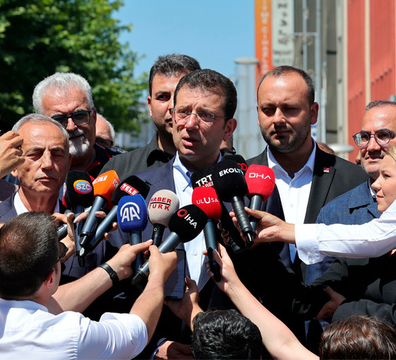 İmamoğlu Küçükçekmece'de çöken bina önünden seslendi: Depreme hazırlık partiler üstüdür