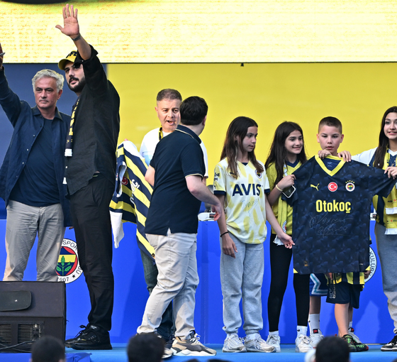 Jose Mourinho Fenerbahçe ile iki yıllık sözleşme imzaladı: ‘Futbol, bir tutkudur’