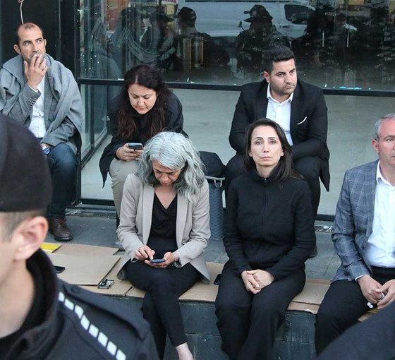 Hakkari'de kayyım nöbeti sürüyor