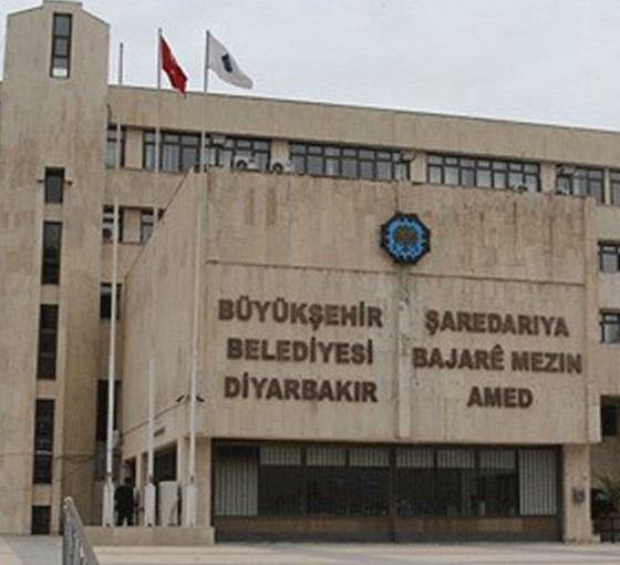 Diyarbakır'da TİS imzalandı: Büyükşehir Belediyesi'nde kadınlar ilk defa regl izni kullanacak