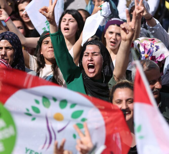 Irkçılık siyasi gündemini Kürt karşıtlığı üzerine kurmuş