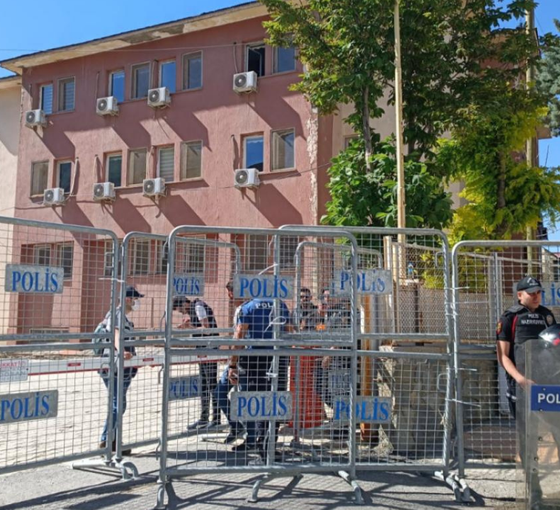 Huylu huyundan vazgeçmez: Başka kayyımlar bekleyiniz