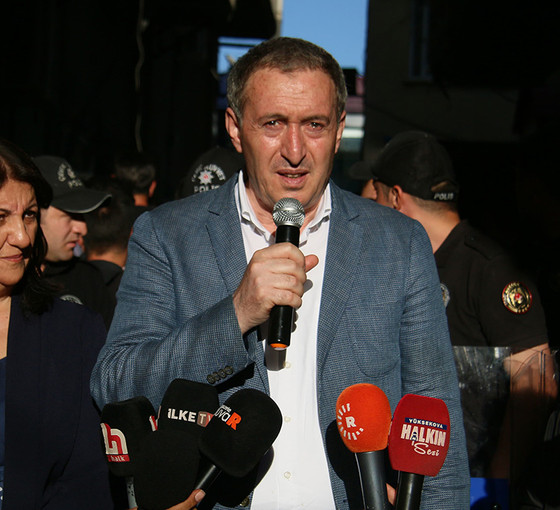 Bakırhan Hakkari'de konuştu: 'Kürt halkının onurlu mücadelesini bu baskılar durduramayacak'