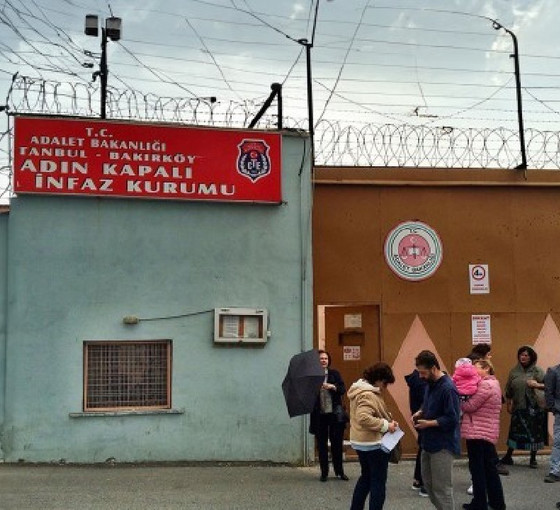 Bakırköy Kapalı Cezaevi'nde 33 kadın mahpusa hücre cezası