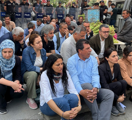 DEM Parti'den Hakkari mitingi için katılım çağrısı: 'Şimdi direnişi büyütme zamanı'