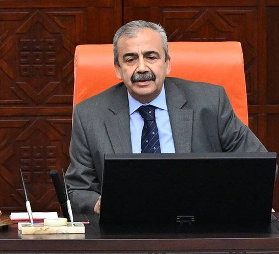 Cemal Enginyurt'un emekliler için kurban fetvası çağrısına Önder'den esprili yanıt