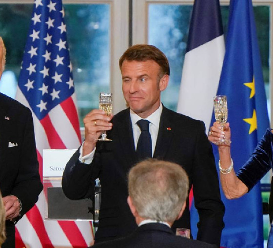 Macron'dan baskın genel seçimi kaybetmesi halinde istifa seçeneğini değerlendirdiği iddiasına yalanlama
