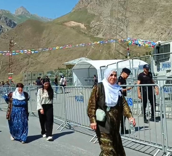 Kayyıma karşı yola çıkanlar Hakkari'ye vardı