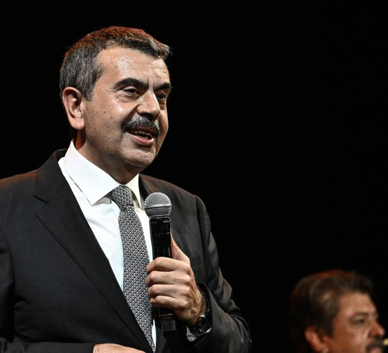 Bakan Yusuf Tekin, öğrencileri mezuniyet törenine almayan müdürü savundu: Gayet mantıklı başlangıç yapmış