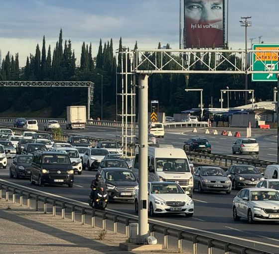 İstanbul'da, bayram tatili sebebiyle otoyollarda yoğunluk