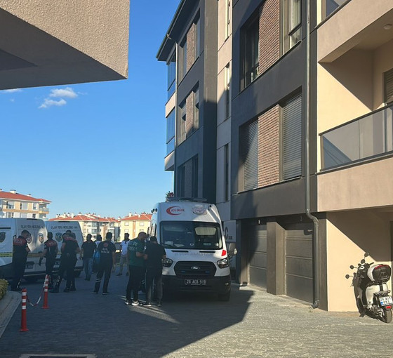 Eskişehir’de kadın cinayeti: Evli olduğu kadını ve üvey kızını öldürüp intihar etti