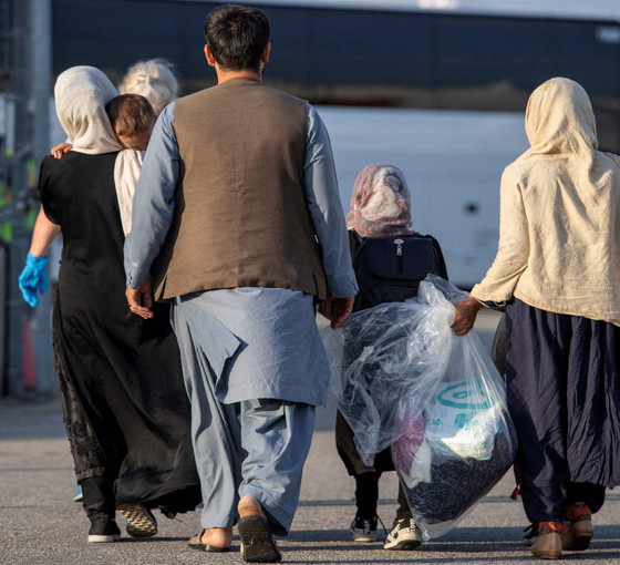 Der Spiegel: Almanya, Taliban'la temas kurmamak için Afgan sığınmacıları Özbekistan üzerinden sınır dışı edecek