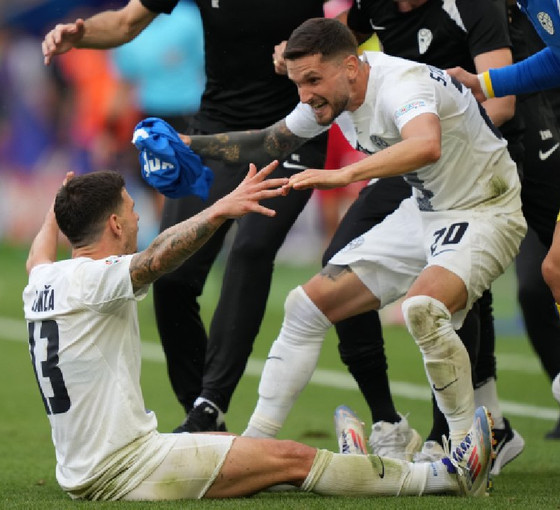 EURO 2024: Slovenya, Danimarka'yı son çeyrekte yakaladı