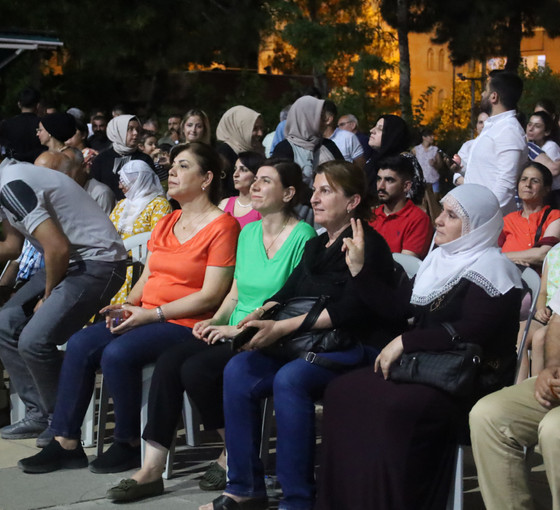 Diyarbakır'da kayyım nöbeti bayramın ilk gününde de devam etti: 'Kardeşlik, önce eşitlikten geçer'