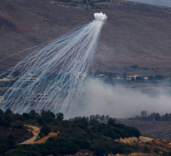 İsrail'den Güney Lübnan'a yine fosfor bombalı saldırı