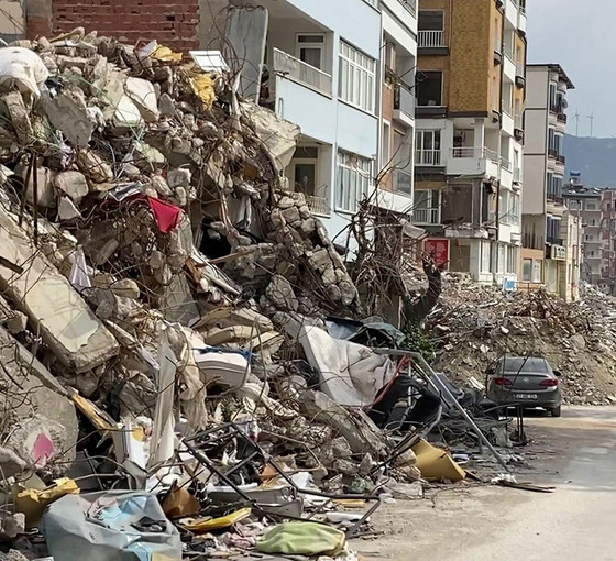 Bakan Kurum'dan olası Marmara depremi için risk uyarısı: İstanbul'da ilk dakikalarda 600 bin konut yıkılabilir