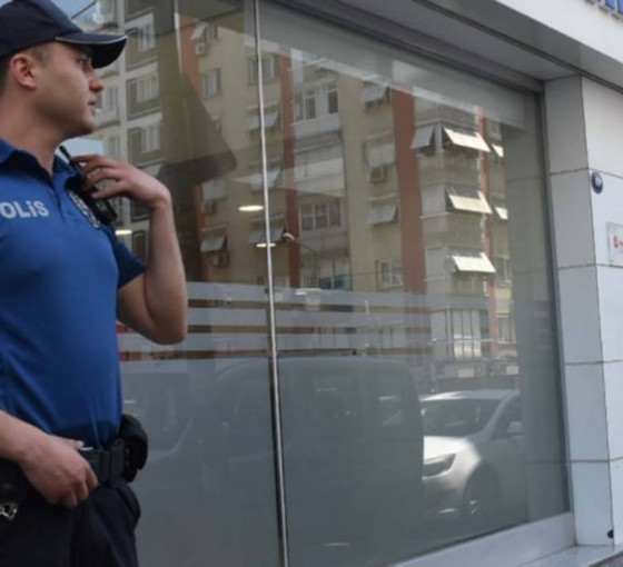 İzmir'de 'Seçil Erzan' vakası: Denizbank Bornova şubesinde arama yapıldı