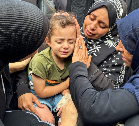 Gazze'de ölü sayısı 38 bine dayandı, İsrail Batı Şeria'da bir eve füze attı