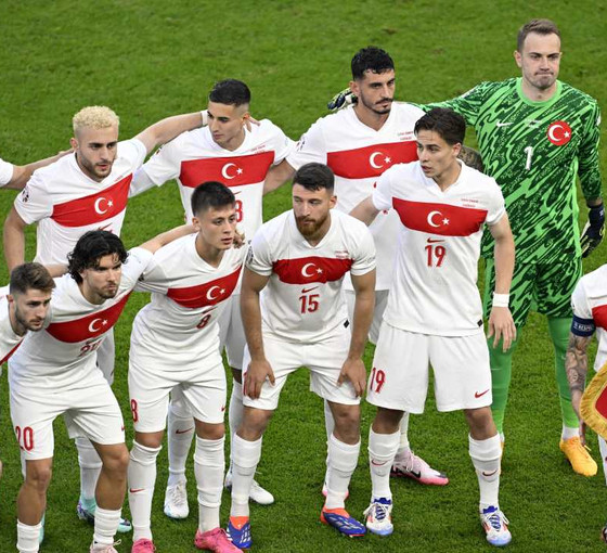 Almanya'da Türkiye-Avusturya maçının şifreli kanala alınmasına tepki