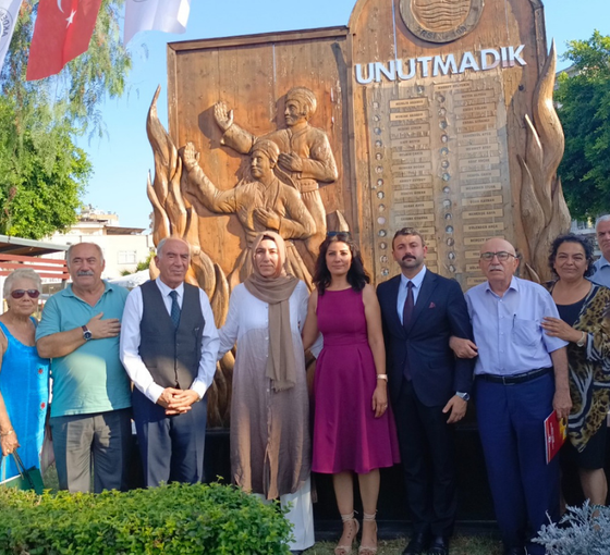 Sivas Katliamı'nda öldürülenler Mersin'de anıldı: ‘Sevgi ve hoşgörü dilinden vazgeçmeyeceğiz’